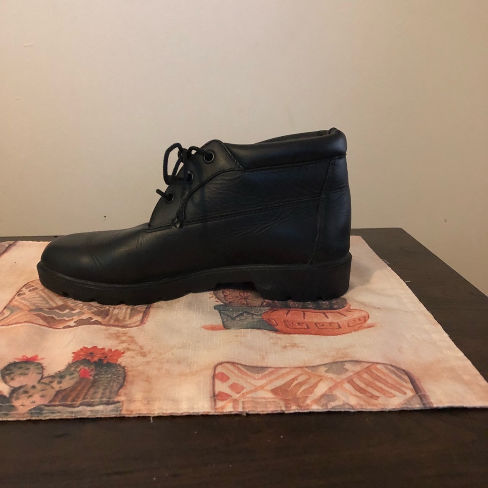 Boots - Picture 6 of 8